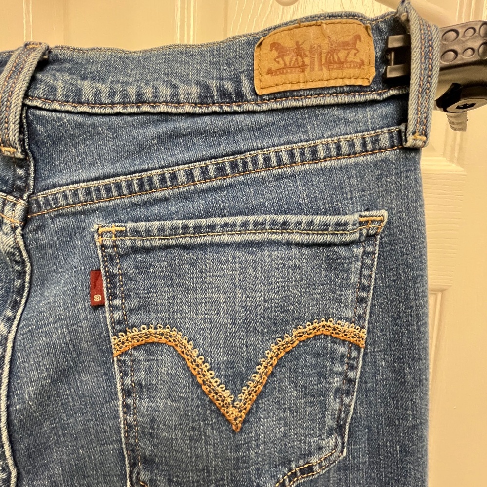Women's Levi's 515 Embroidered Bootcut, WINE R TAG, 6 x 30.5L - Picture 9 of 14